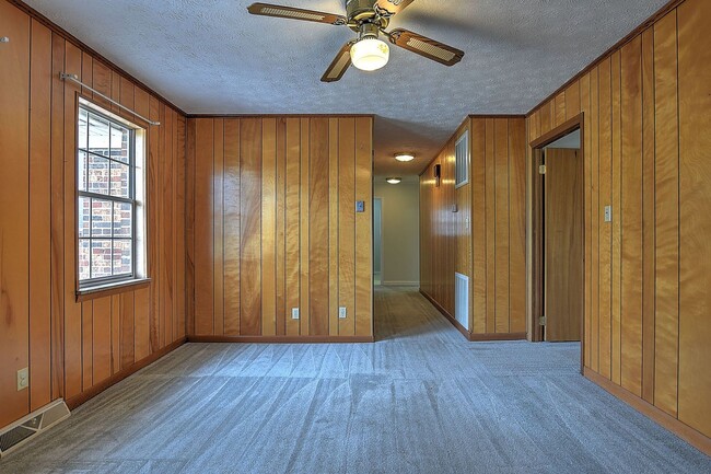 Building Photo - 4660 Kingsport Hwy