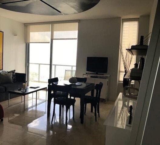 Foto del edificio - 1050 Brickell Ave