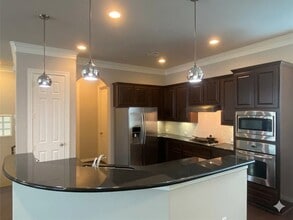 Building Photo - 3002 Soutine St