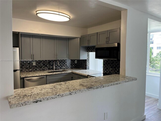 Building Photo - 250 180th Dr