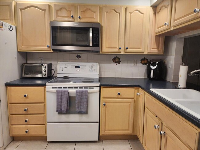 Foto del edificio - 6268 Palma Del Mar Blvd S