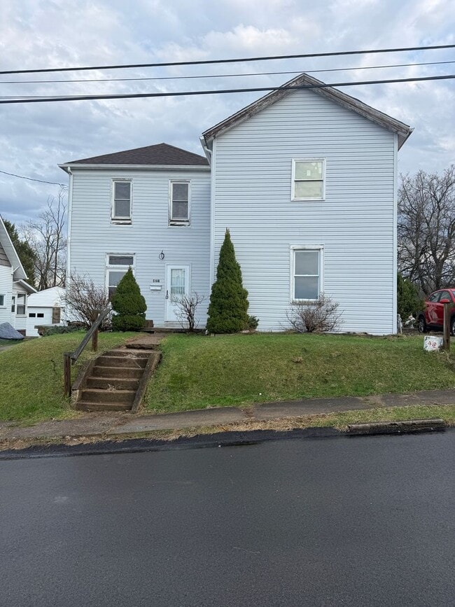 Building Photo - 421-423 Parkinson St
