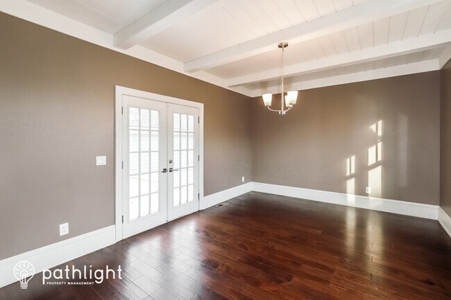 Building Photo - 9742 Shady Bend Cir, Lenexa, KS, 66227