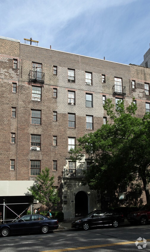 Building Photo - 1213-1227 York Ave