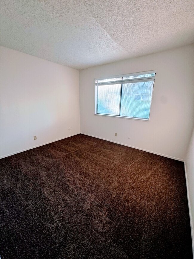 Building Photo - Charming & Modern 2-Story Condo