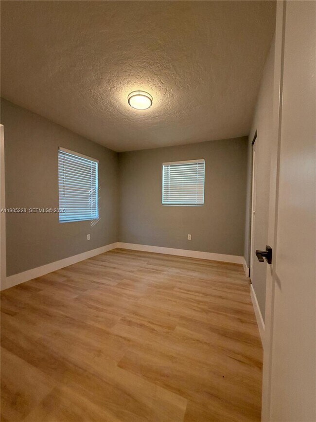 Foto del edificio - 1258 NW 61st St