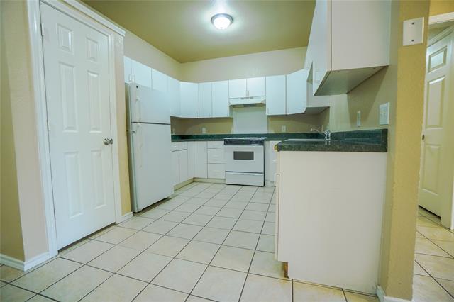 Building Photo - 116 Honey Bee Dr