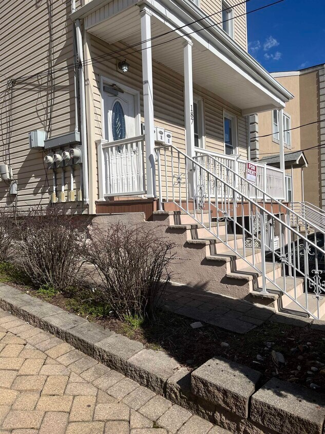 187 Cliff St, Cliffside Park, NJ 07010 Apartment for Rent in