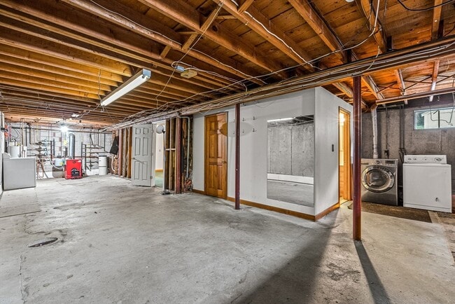 Building Photo - 11 Boline Pl