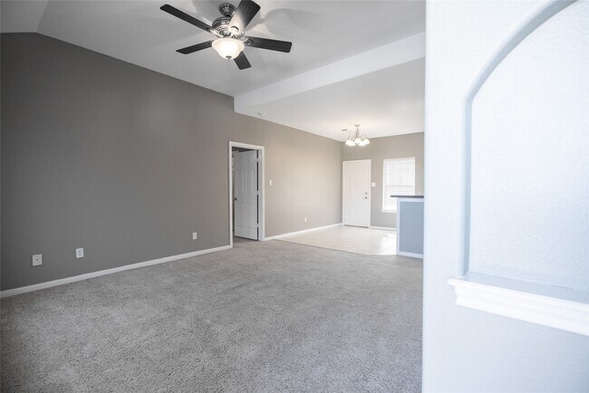 Foto del edificio - 13165 Snow Ln