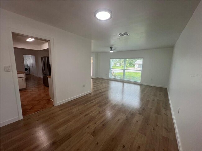 Building Photo - 21371 Knollwood Ave