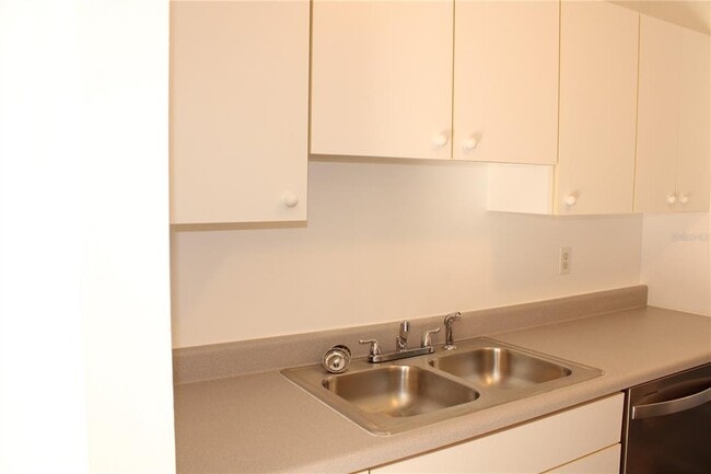 Building Photo - 4523-4567 67th St W