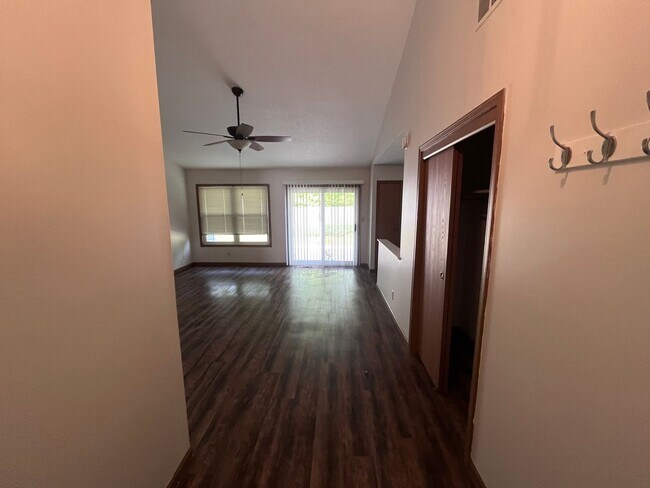 Foto del edificio - 3 Bedroom Home