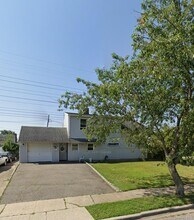 Building Photo - 68 Universe Dr