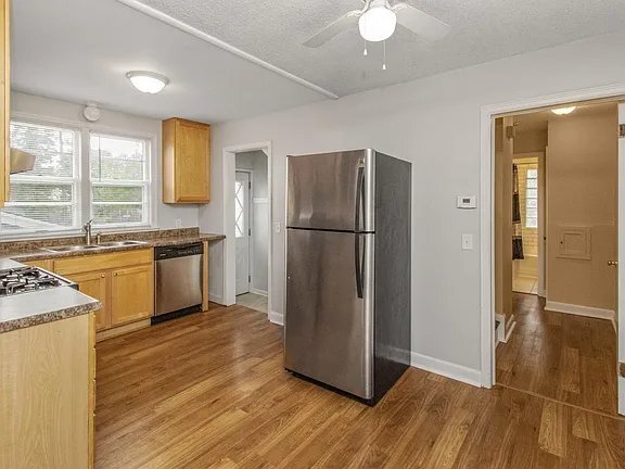 Foto del edificio - 1413 Lake St NE