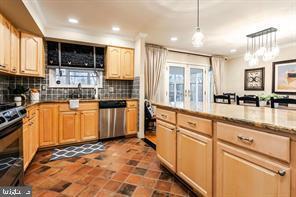 Building Photo - 1420 Bradford Ln