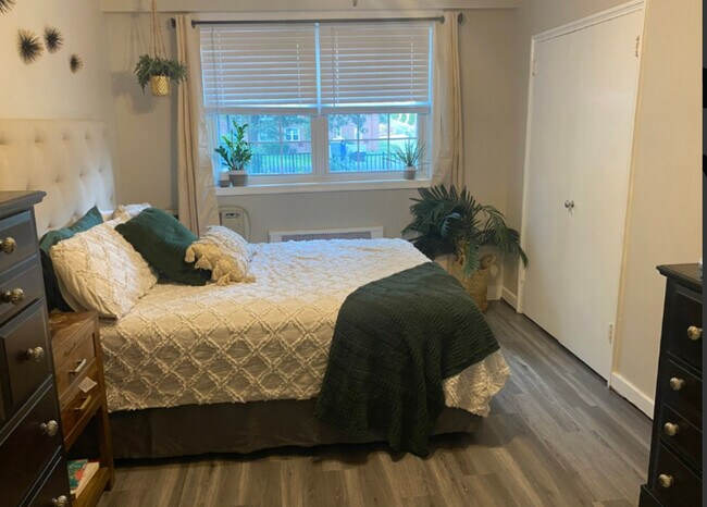 New hardwood floors in master - 201 N Trenton St