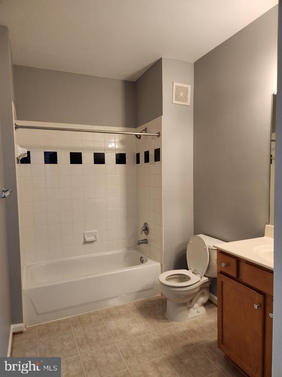 Foto del edificio - 5106 Travis Edward Way