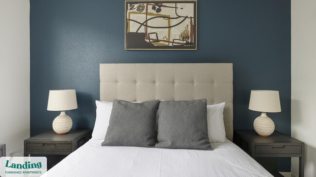 Building Photo - 1811 E Apache Blvd