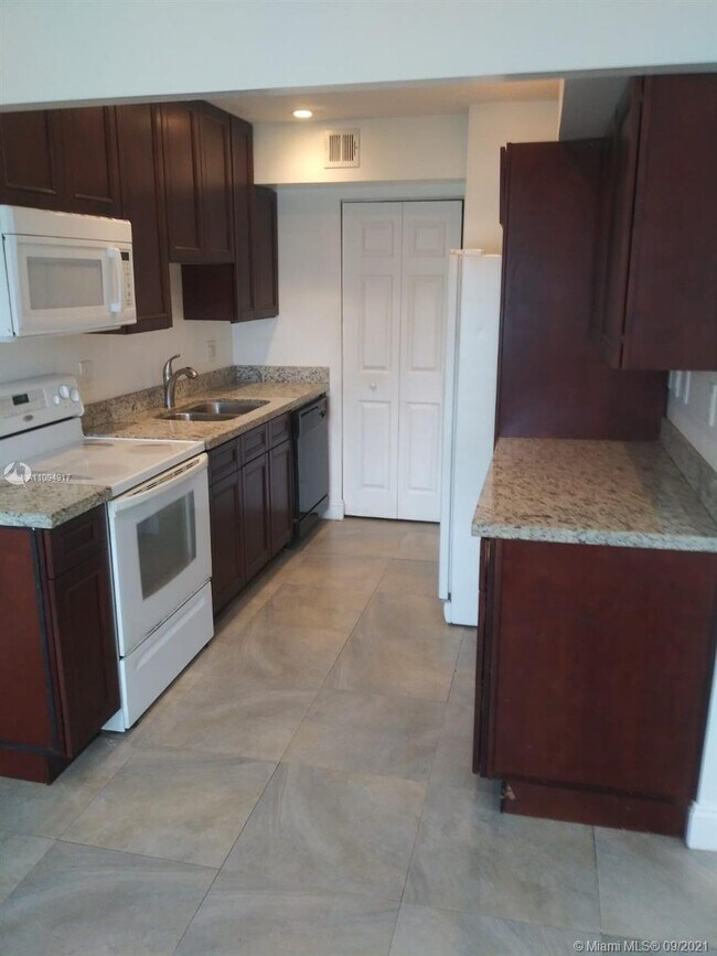 Foto del edificio - 2144 NW 57th Ave
