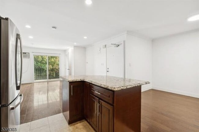 Foto del edificio - 89 Ferry St