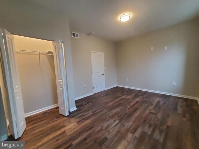 Foto del edificio - 1466 N 52nd St