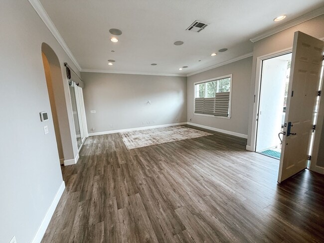 Building Photo - 1329 Bayberry View Ln