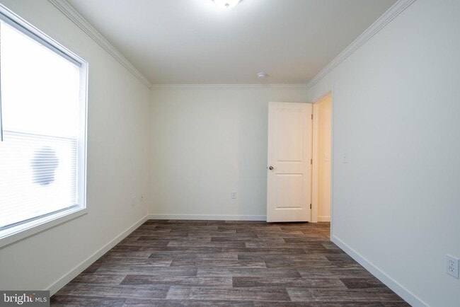 Building Photo - 19 Loxley Ln