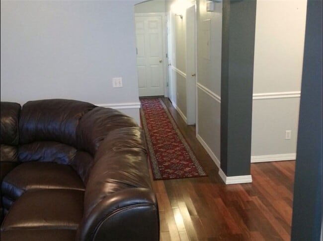 Building Photo - 150 S 800 E