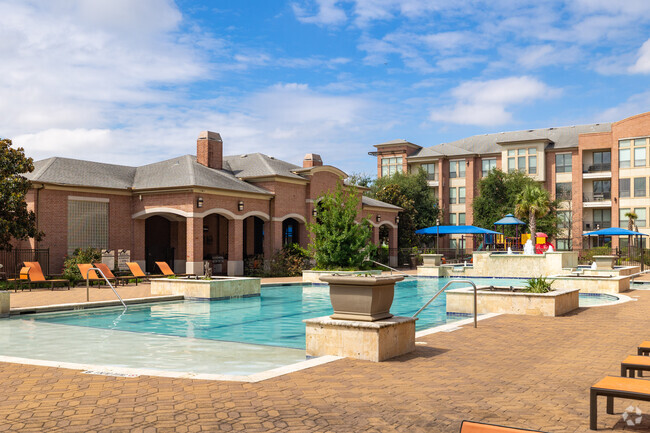 Building Photo - North Post Oak Lofts