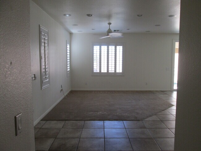Foto del edificio - (RENT INCLUDE SOME UTILITIES)3 Bedroom in ...