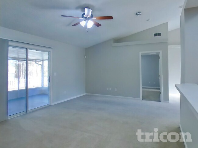 Building Photo - 2750 Archer St