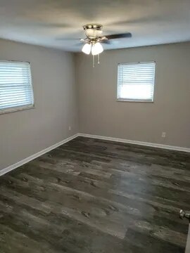 Building Photo - 917 W Market St