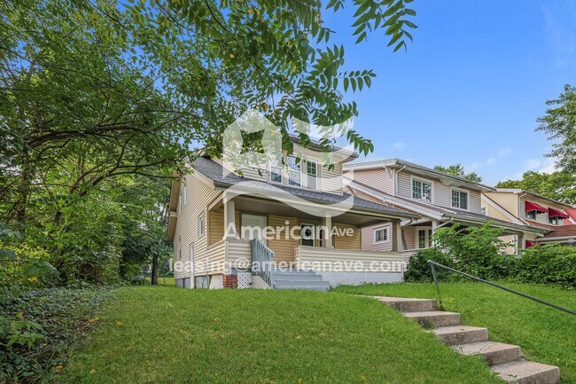 Foto del edificio - 821 Catalpa Dr.