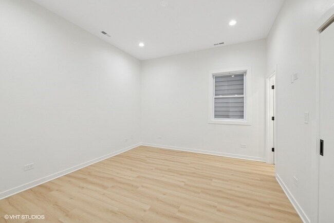 Foto del edificio - 1058 N Central Park Ave