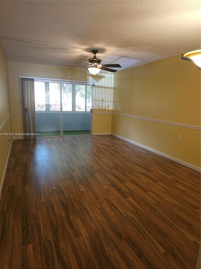Building Photo - 1106 Bahama Bnd