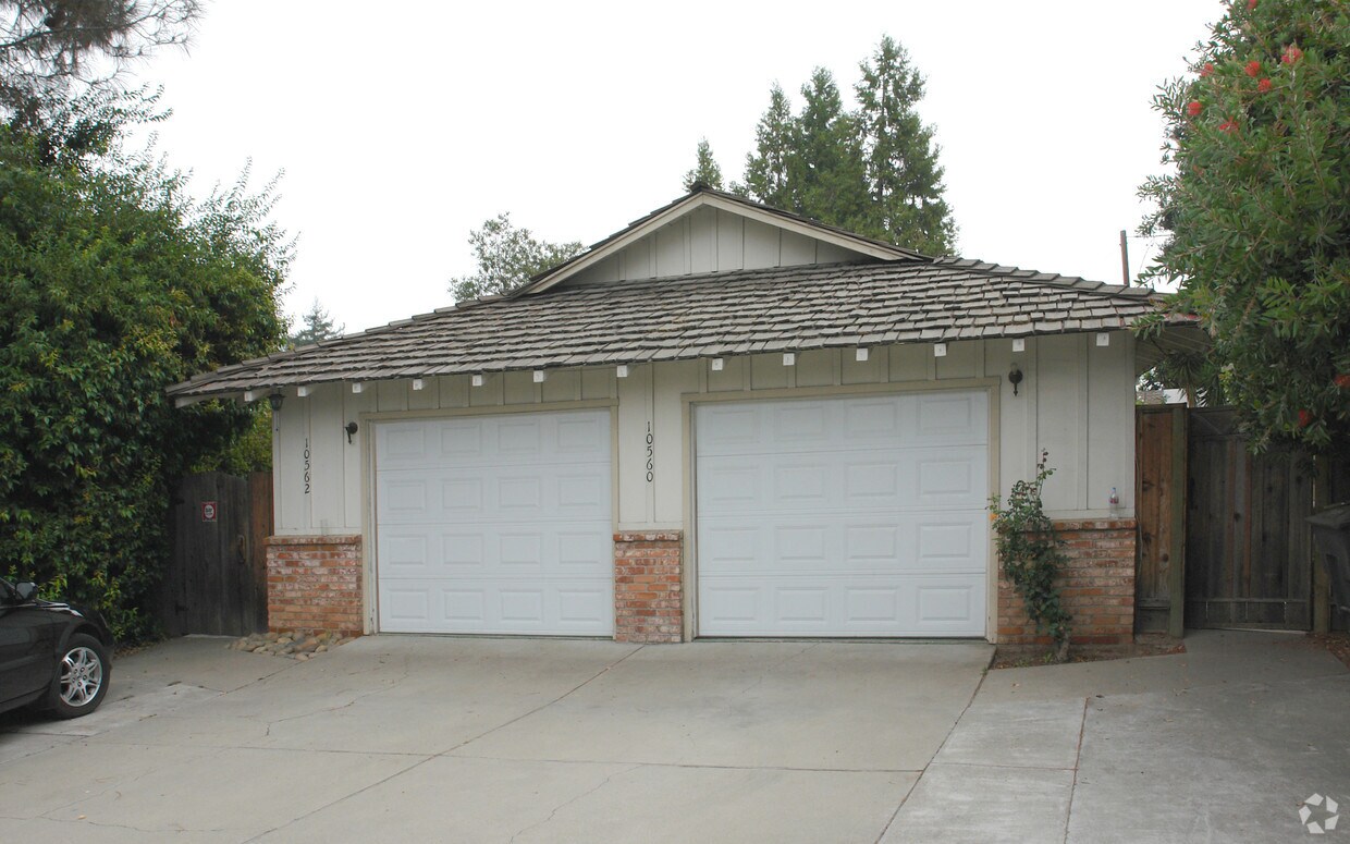 Building Photo - 10560 N Foothill Blvd