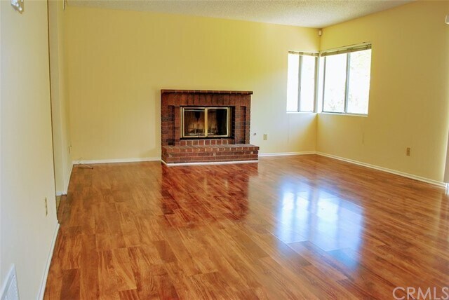 Building Photo - 1060 Longview Dr