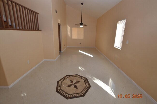 Foto del edificio - 604 Princess Ave