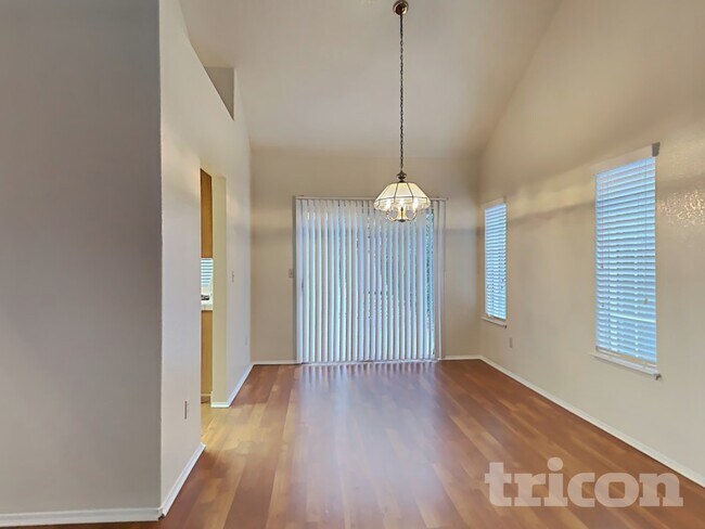 Building Photo - 116 Brighton Dr