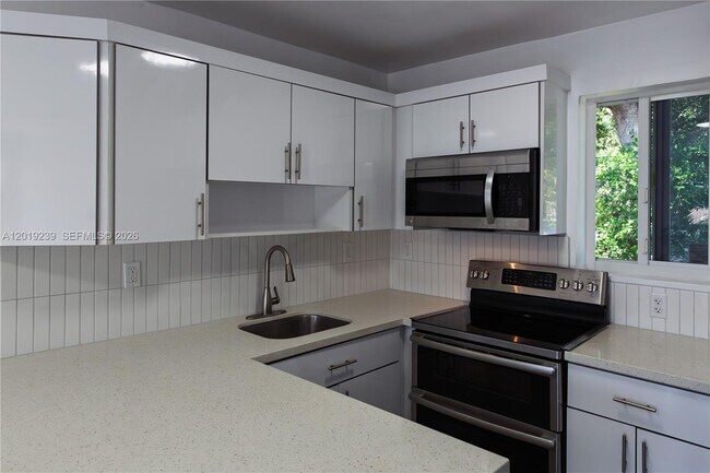 Foto del edificio - 6863 NW 2nd Ave
