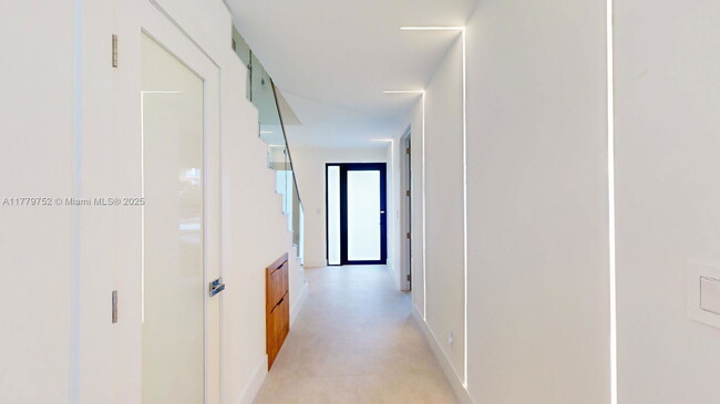 Foto del edificio - 3522 NE 167th St