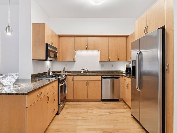 Foto del edificio - 215 10th Ave S