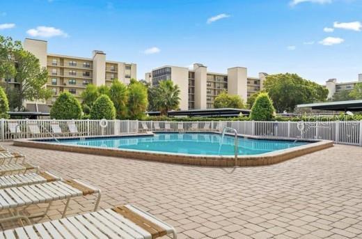 Building Photo - 2800 Cove Cay Dr