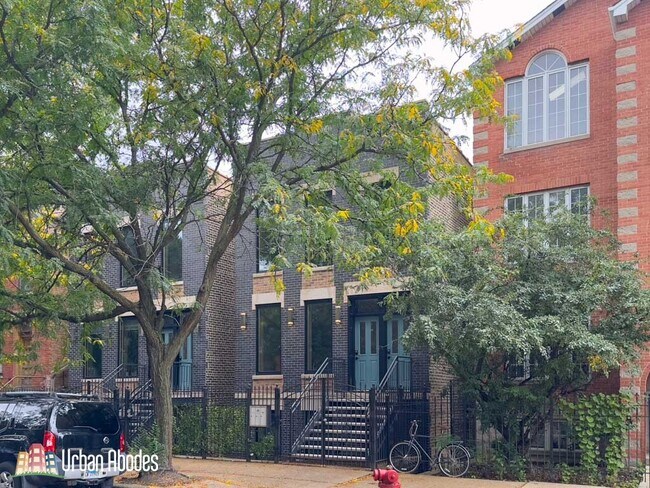 Building Photo - 1426 N Bosworth Ave