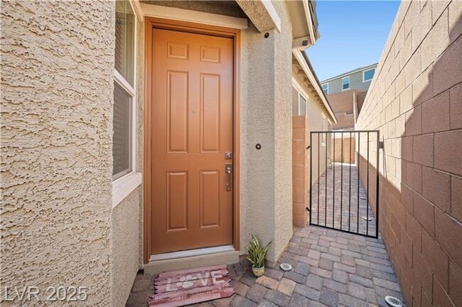 Building Photo - Single Story 3 bedroom, 2 bath home in the...