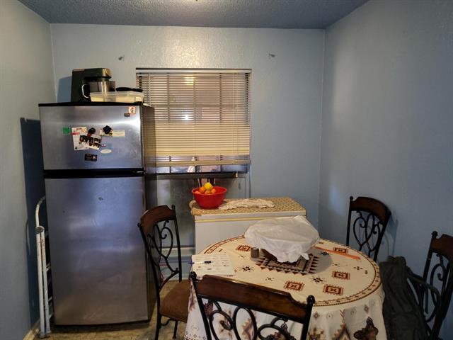 Foto del edificio - 3320 Green Ridge St