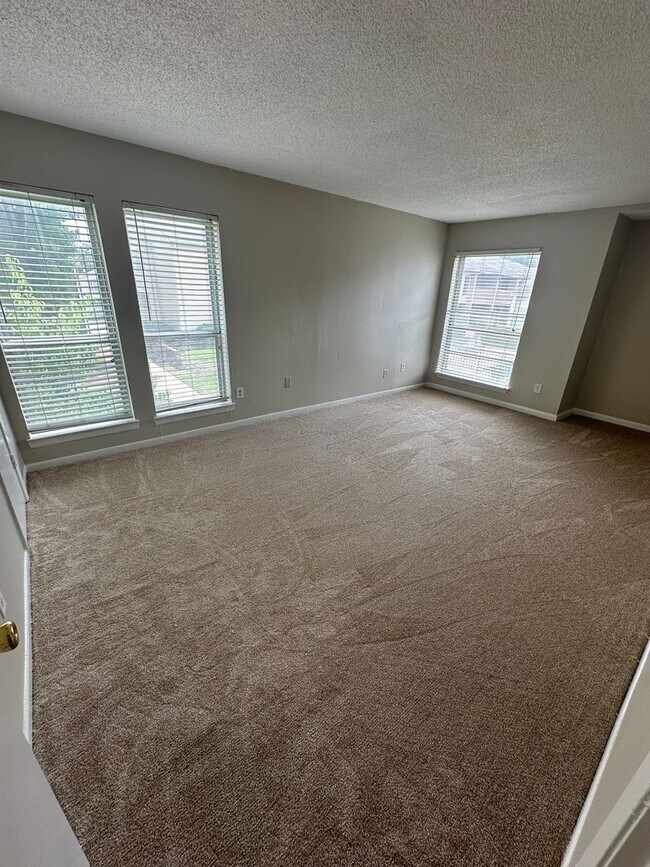 Foto del edificio - 6772 Quail Hollow Ct