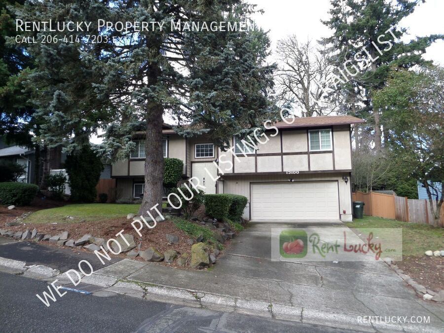 Primary Photo - Stunning and LARGE Remodeled 3-Bedroom Hom...