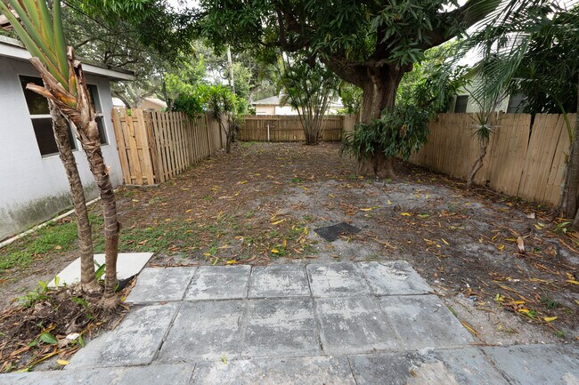 Foto del edificio - 518 N C St